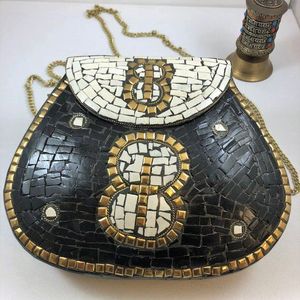 Bolso de Novia Exclusivo con Mosaico de Piedras Kundan, Bolso de Noche de Lujo para Mujer, Colección de Bolsos de Moda con Diseño Floral para Fiestas - Product Image 3