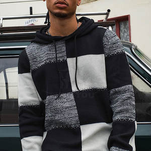 Sudadera con capucha de colores modernos, unisex, para uso casual y urbano. Sudadera con capucha de colores. - Product Image 3