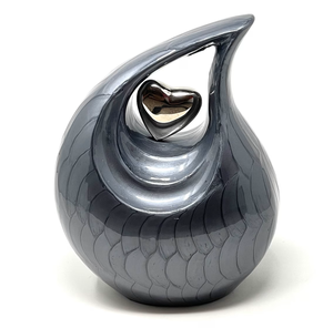 Urnas de Cremación para Adultos con Acabado Verde Antiguo en Forma de Lágrima con Corazón para Cenizas Funerarias, 200 Pulgadas Cúbicas, Ecológicas y Duraderas - Product Image 1