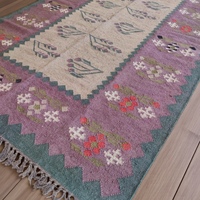 Handgefertigter Woll-Kelim-Teppich Traditionelles Flachgewebe Abstraktes Design Niedriger Flor Natürliche Farbstoffe Langlebig Handgewebt Umweltfreundlich