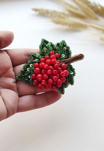 เข็มกลัดปักมือสไตล์วินเทจประดับคริสตัลจาก MD HANDICRAFTS เหมาะสำหรับงานแต่งงาน - Product Image 1