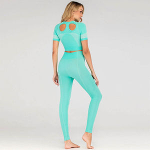 Ensemble de yoga pour femmes de qualité supérieure, design unique, séchage rapide, services OEM, prix raisonnable, leggings de yoga à taille élastique - Product Image 3