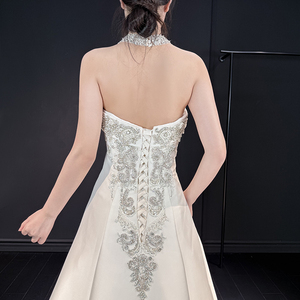 Elegante Vestido de Novia de Gala con Hombros Descubiertos, Escote en V, Manga Larga, Cintura de Princesa, Encaje Bordado y Tul de Longitud Asimétrica - Product Image 4