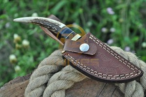 Cuchillo de Caza de Acero de Damasco Forjado a Mano con Mango de Asta de Ciervo, Cuchillo Táctico Fijo Personalizado para Camping y Desollado al Aire Libre - Product Image 4