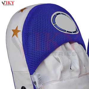 Nouvel Arrivage – Protège-Mains de Sparring Entièrement Personnalisables, Légers, OEM/ODM, Bleus et Blancs, Couverture Complète des Doigts pour le Kickboxing - Product Image 4