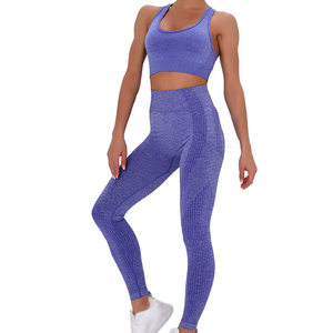 Ensemble de yoga et de fitness réversible 2 pièces pour femmes grandes tailles, leggings de sport de haute qualité, écologiques, style tendance - Product Image 1