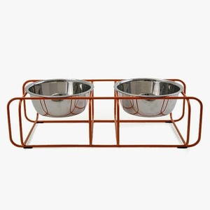 Bols pour animaux de compagnie en acier inoxydable offrant un service fiable de nourriture et d'eau pour chiens, chats et petits animaux domestiques, durables pour un usage quotidien - Product Image 1