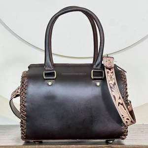 Bolso de cuero mediano personalizado con grabado floral estilo western, hecho a mano, tipo Speedy, para hombro y bandolera, ideal para viajes, gran éxito de ventas 2026 - Product Image 4