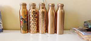 Bouteille d'eau en cuivre pur 1 litre, bouteille ayurvédique, anti-fuite, écologique, réutilisable pour la maison, le bureau, la salle de sport, les voyages - Product Image 5