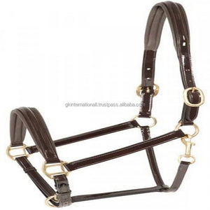 Licou de cheval en cuir verni Premium fait à la main classique avec rembourrage doux de vache cousu et accessoires en laiton robustes réglables - Product Image 3