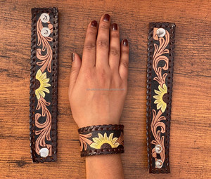Nouvelle arrivée vente chaude Western élégant peint à la main en cuir repoussé main manchette bracelets unisexe usage quotidien accessoire de mode - Product Image 2