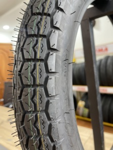 Neumático de Motocicleta KUMA K102A 3.00-17, Fabricado en Vietnam, de Caucho Natural y Nailon, Nuevo, de Alta Calidad, Color Negro, con 12 Meses de Garantía - Product Image 2