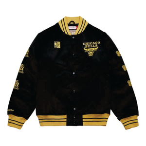 Veste universitaire personnalisée Chicago unisexe noire et jaune, broderie sur le devant, vêtements de sport décontractés d'hiver, col rabattu, coupe classique - Product Image 1