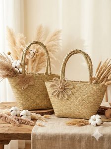 Bolso de Seagrass hecho a mano con fibra natural de seagrass para llevar al hombro y para un estilo veraniego, hecho en Vietnam. - Product Image 5