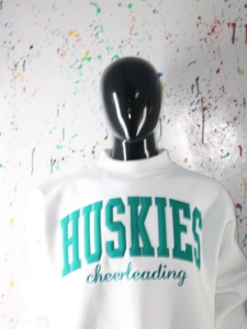 Sudaderas HUSKIES con cuello simulado, 450 GSM, nombre personalizado, bordado en aplique, corte holgado, 100% algodón, felpa francesa. - Product Image 3
