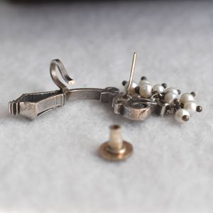 Pendientes de Moda con Diseño Floral, Estilo Vintage, Apariencia Plateada, Joyería de Aleación para Mujeres y Niñas - Product Image 2