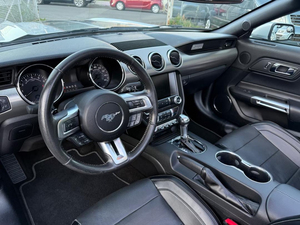 Used 2016 For d Mustan g Convertible 317Hp 4Seater 4Cylinder Left Hand Fuel Type petrol AutomaticTransmission - Product Image 5