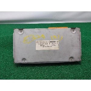 ECU และโมดูลคอมพิวเตอร์มือสองสำหรับรถยนต์ E-class รุ่น A2108204526 - Product Image 1