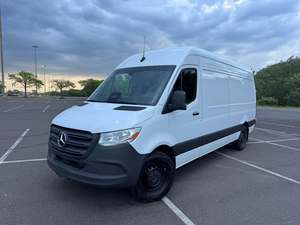 Mercedes-Benz Sprinter 2500 Cargo d'occasion 2025 - Product Image 2