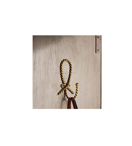 Crochets muraux minimalistes en laiton pour appartements élégants, améliorant l'espace de rangement avec un design au style épuré. - Product Image 1