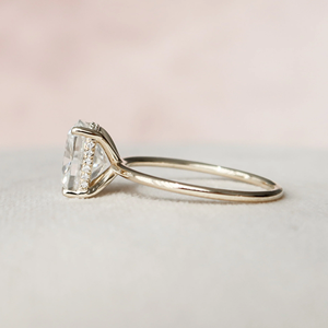 Anillo de Boda con Diamante Corte Cojín, Oro Sólido de 18K, Engaste de Garras, Joyería Fina Clásica para Mujer - Product Image 3