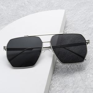 Lmamba 0329 Fashionable Punk Metal Hollowed-out <b>Sunglasses</b> Reflective Mirror Classic Double Bridge <b>Sunglasses</b> - Product Image 2