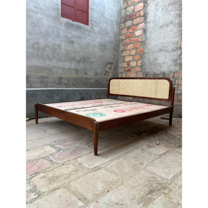 Lit moderne en rotin et bois d'acacia massif, taille king size, style nordique, fabrication artisanale. - Product Image 2