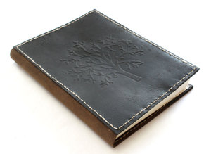 Cuaderno de cuero cosido a máquina con cubierta en relieve del Árbol de la Vida, hecho a mano con papel de algodón reciclado de alta calidad y recargable. - Product Image 2