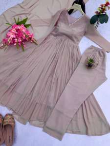 ชุดอานาร์กาลีผ้าจอร์เจตต์งานปักสวยงามสไตล์อินเดีย-ปากีสถาน สำหรับงานปาร์ตี้ งานแต่งงาน หรือใส่ลำลองแบบดั้งเดิมสำหรับผู้หญิง - Product Image 2