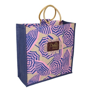 Sac fourre-tout en jute laminé PP avec poignée en canne, imprimé double face, patch en cuir cousu, personnalisable - Product Image 2