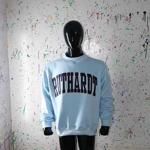 Sudadera RUTHARDT SKY BLUE con cuello alto, 100% azul marino, con apliques bordados, cuello ancho, CLUSH SPORTS - Product Image 1