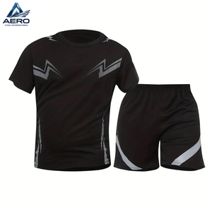 Conjunto deportivo para hombre de manga corta y pantalones cortos, transpirable, de secado rápido, holgado, para correr al aire libre, conjunto de camiseta de compresión y pantalones cortos. - Product Image 1