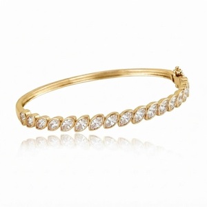 Bracelet jonc articulé en or jaune 10K 14K avec diamant de laboratoire 1,75 carat taille marquise serti clos, clarté EF VVS, 5x2,5mm, bracelet statement - Product Image 2