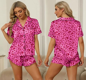 Ensemble de pyjama pour femmes à imprimé léopard rose, manches courtes, col rabattu, fermeture à boutons, vêtements de nuit décontractés, style estival - Product Image 4