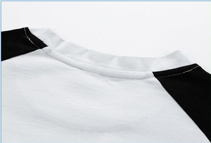 T-shirt blanc surdimensionné pour homme avec manches raglan noires et bordure contrastante, col rond décontracté, en jersey de coton - Product Image 6