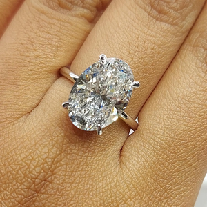 Bague de fiançailles classique en diamant taille ovale, sertie à griffes, pour femme, bijoux fins, certifiée IGI - Product Image 6