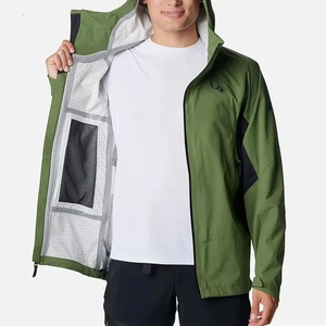 Chaqueta Softshell Verde con Capucha para Hombre, Resistente al Agua, Cierre de Cremallera, Corte Regular, Ropa de Exterior, Material de Poliéster - Product Image 3