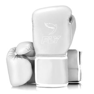 ถุงมือชกมวยหนังวัวแท้ OEM Fly น้ำหนักเบา กันลื่น กันน้ำ พร้อมแถบตีนตุ๊กแก สำหรับฝึกซ้อมกลางแจ้งและการฝึกซ้อมในยิม - Product Image 1