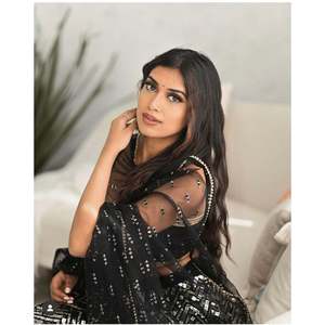 Magnifique Lehenga Choli avec des motifs de séquence et de zari pour les fêtes - Vêtements indiens et pakistanais - Product Image 1