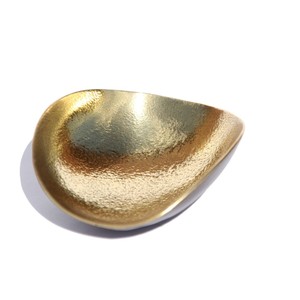 La lueur dorée d'un saladier en laiton ajoute chaleur et élégance à chaque repas, magnifiquement conçu par ARTISTIQUE. - Product Image 2