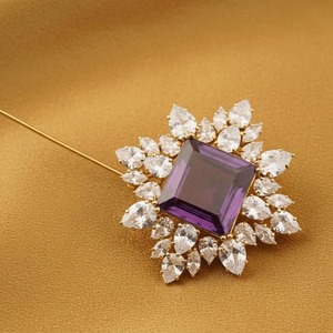 Broche unique en argent 925 plaqué or 14 carats, style victorien, avec cristal d'améthyste éclatant, pierre de naissance de février, sertie de pierres, cadeau de mariage pour femmes et hommes - Product Image 2