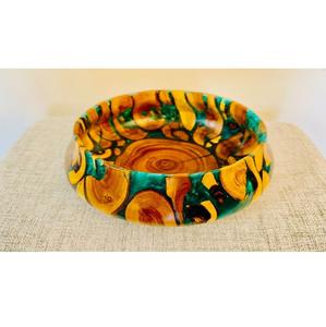 Bol à salade moderne en bois d'acacia et résine époxy faite à la main, finition résine polie, sans BPA, compatible lave-vaisselle, pour accessoires de repas haut de gamme - Product Image 1