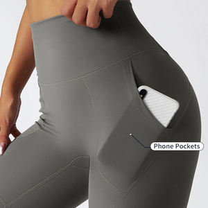 Ensemble de yoga pour femme : Crop top blanc à dos croisé et leggings taille haute longueur intégrale, sans couture, extensible dans les quatre sens, deux pièces pour l'entraînement - Product Image 5