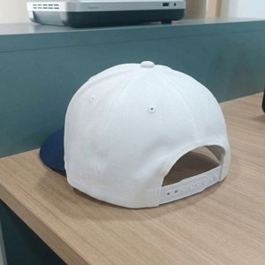 Gorra de Béisbol Personalizada de 6 Paneles, Estructurada, con Bordado 3D, Visera Precurvada, Fabricante OEM ODM, MOQ Bajo - Product Image 5