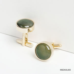 Mancuernillas de Lujo de Nefrita Chapadas en Oro de 18K - Gema de Feng Shui para Hombre |   MSDAXL003 |   Colección Tinh Vu |   Vietnam - Product Image 2