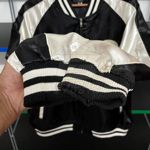 Chaqueta Sukajan Bordada a la Moda para Hombre, Tela Satén Ligera, Estilo Urbano Cómodo y Elegante - Product Image 6