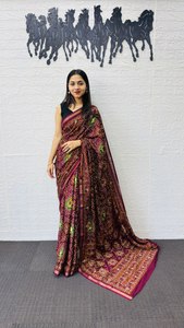 Sari de Diseño Súper Moderno y Elegante con Espejo y Trabajo Aari, Suave y Pesado, de Longitud Regular, de Secado Rápido, para Todas las Estaciones - Product Image 3