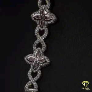 Impresionante pulsera de diamantes cultivados en laboratorio inspirada en motivos florales con brillantes piedras engastadas a mano en plata de ley 925. - Product Image 1