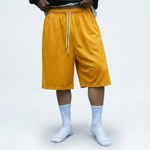 Shorts Capri en molleton épais pour hommes, coupe ample, jambe large, imprimé graphique, vente en gros - Product Image 3
