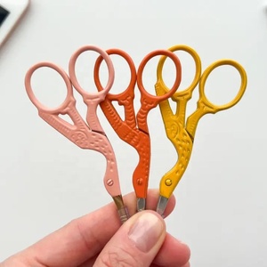 Tijeras de bordado Stork, acabado mate - Product Image 3